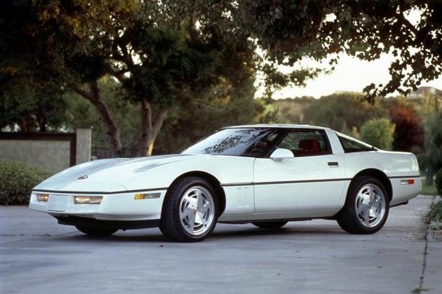 En başarılı Amerikan spor otomobili Corvette'in 1983 modeli