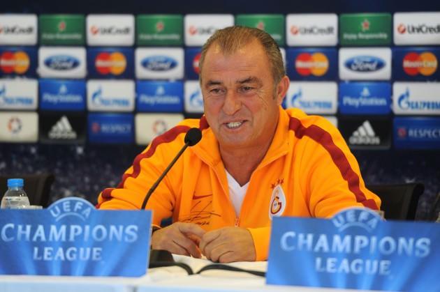 <p>Tarihte 3 kez Tahttan indirilen tek İmparator Fatih Terim :))</p>