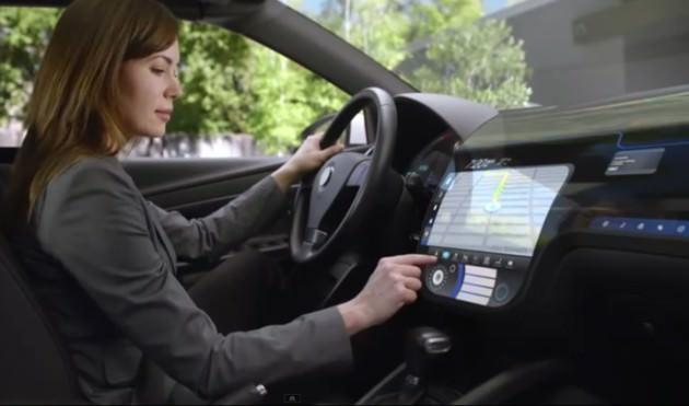 Ancak bu örnek AR’nin kesinlikle bu kadar sıradan bir teknoloji olduğu anlamına gelmiyor. Aslına bakarsanız henüz bir şey görmüş değiliz. AR’nin sunduğu özellikler dijital dünyada eşi benzeri görülmemiş bir fayda ve eğlence sağlayabileceği gibi, geleceğin akıllı ev, araba hatta fabrikalarının inşa edilmesinde de öncü teknolojilerden biri olacak. 