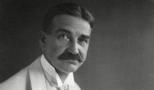 1901: Oz Büyücüsü’nün yazarı L. Frank Baum, ilk kez gerçek hayata veri aktaran elektronik ekranlardan bahsetti. ABD’li yazar, bu cihazları “karakter işaretleyici  ” olarak tanımladı. 