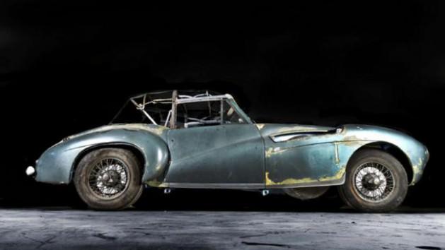 Aston Martin Workshop yetkilileri, hurda durumundaki otomobilin orjinal haline sadık kalınarak yeniden tamir edileceğini açıkladı. 