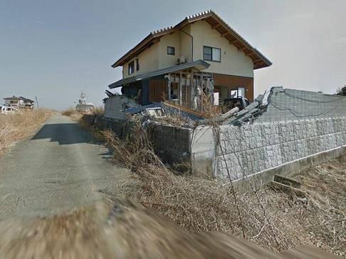 Google ve Namie-machi belediye başkanı işbirliği yaparak terkedilmiş kasabanın bugünkü görünümünü Street View arabasıyla görüntülediler.