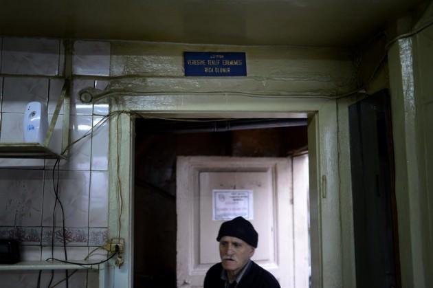 İlk adı Ali Paşa olan Ankara'nın iki kapılı ve en b&uuml;y&uuml;k tarihi hanı, yurdun her yanından gelen yorgun bedenlere ev sahipliği yapıyor.