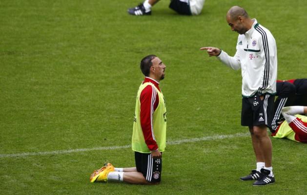 <p>Barcelona eski teknik direkt&ouml;r&uuml; Pep Guardiola, bir yıl aradan sonra yeniden yeşil sahalarda.</p>