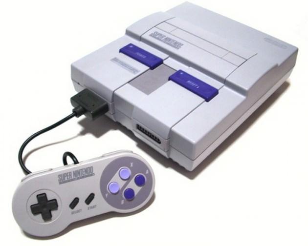 <p><strong>1990: Super Nintendo</strong><br />Nintendo'nun ilk ürünü piyasaya çıkar çıkmaz tükenen ürünler listesinde yer alıyor. Özellikle Japonya'da piyasaya çıkar çıkmaz 300 bin birim sattı.</p>