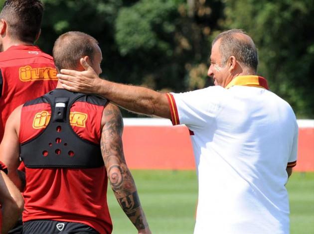 <p>Tecr&uuml;beli hocanın olmazsa olmazı futbolcuların her ma&ccedil;ta ortalama 12 kilometre koşması.</p>