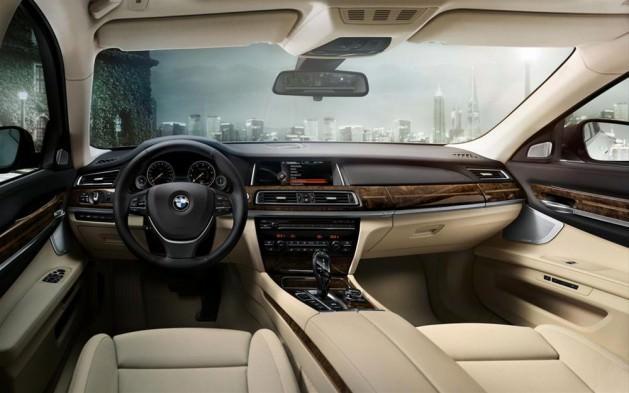 <p><strong>BMW 7-serisi</strong></p>