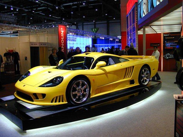 <p>Saleen S7 Twin Turbo</p>
<p>Maksimum hızı 399 km/saat</p>