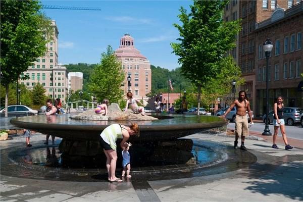 19- Asheville, Kuzey Carolina, ABD