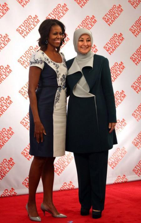 <p>Davette lise &ouml;ğrencilerinin sunduğu dans g&ouml;sterisi ve ses sanat&ccedil;ısı Audra McDonald'ın mini konseri izlendi.</p>