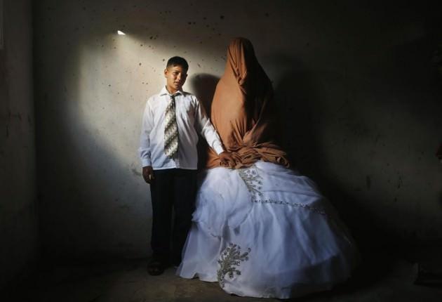 Reuters fotoğraf&ccedil;ısı Muhammed Salem, 14 yaşındaki gelin Tala ve 15 yaşındaki damat Ahmed Soboh ile tanışmasını bu şekilde anlatıyor.