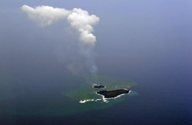 Bilim insanları, okyanus dibindeki yanardağların bölgede kısa süreli adacıklar oluşturabildiğini ancak söz konusu adaların ömürlerinin fazla uzun olmadığını, kısa sürede batacağını ileri sürmüştü.