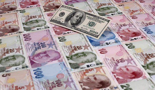 <p>Reuters'a değerlendirmede bulunan TD Securities analisti Gennadiy Goldberg, "Karar yaşanan kan kaybını önlemek için yeterli olabilir. Türk lirası olumlu tepki verdi, şimdi herkesin merak ettiği bu trendin sürüp sürmeyeceği" dedi.</p>
