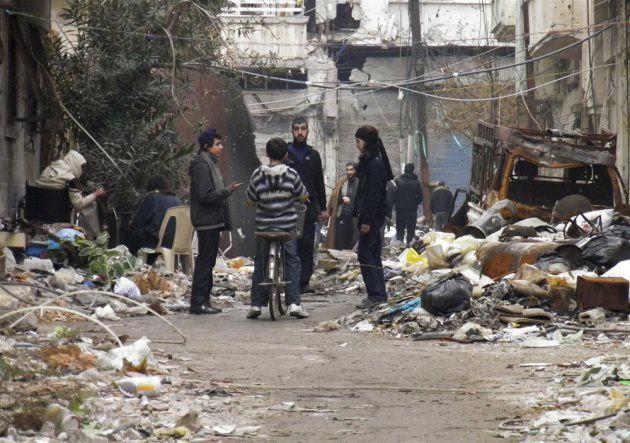 Cenevre'deki bu çabalara rağmen Humus'ta kuşatma altında yaşayan halk büyük bir gıda sıkıntısıyla karşı karşıya.