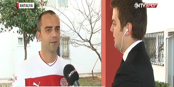 <p><strong>Semih Şentürk</strong></p>
<p>5 yıldır forma giydiği Fenerbahçe'den ayrılıp, Antalyaspor'la sözleşme imzalayan Semih Şentürk, amet Aybaba'nın kendisini daha önce transfer etmek istediğini de belirterek, hedeflerinin ligde üst sıralara yükselip, kupayı da kazanmak olduğunu sözlerine ekledi.</p>