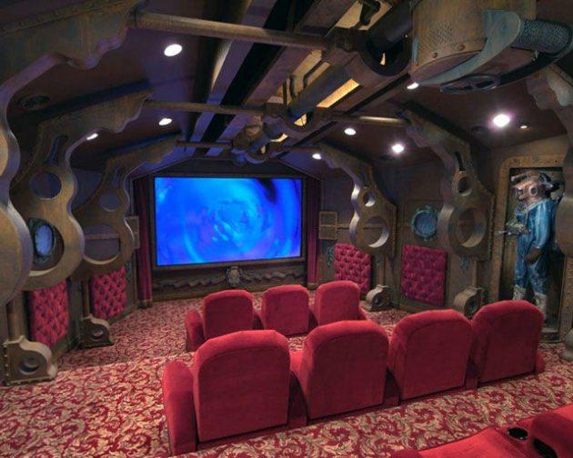 <p>Teknolojinin de ilerlemesiyle artık, her bütçeye ve zevke göre evin bir odası sinema salonuna dönüştürülebiliyor.</p>
