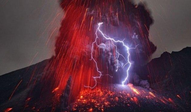 <p>Doğanın sahne olduğu inanılmaz yıldırımlar, volkanlar, bulutlar fotoğraflarda muhteşem görseller oluştursalar da bazen bilzer için sonuçları o kadar da güzel olmuyor. İşte fotoğraf karelerine sığdırılmış doğanın inanılmaz olayları...</p>