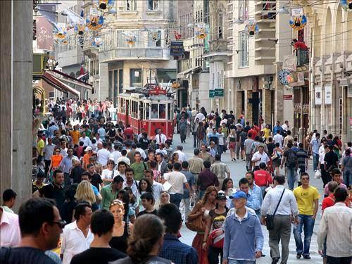 TÜİK, 2012 yılı Birinci Dönem Boşanma İstatistiklerini yayımladı. Buna göre boşanan çiftlerin sayısı bir önceki yılın aynı dönemine göre yüzde 5,8 artarak 33 bin 474'e yükseldi.İşte o istatistiğe göre il il boşanma nüfusu. Bakın rekor hangi ilde
