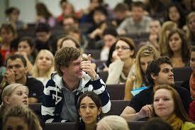 <p>"The Times Higher Education" son 50 yıl içerisinde kurulmuş 2013'ün en iyi 100 üniversitesini sıraladı. Köklü üniversite olmamalarına karşın büyük potansiyele sahip bu üniversiteler 13 farklı kategoride değerlendirilerek puanlandırıldı. İşte 2013'ün 50 yaşının altındaki en iyi 100 üniversitesi</p>
