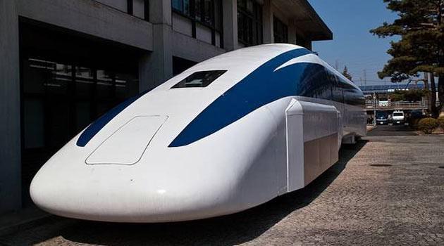 1-JR-Maglev: Japon Demiryolu Teknik Araştırma Kurulu tarafından geliştirilen yüksek hızlı bir tren. 1970'lerden beri yapılan yüksek hızlı tren araştırmalarının bir meyvesi. 2 Aralık 2003'te 3 vagonlu tren 581 kilometre maksimum hıza ulaştı.