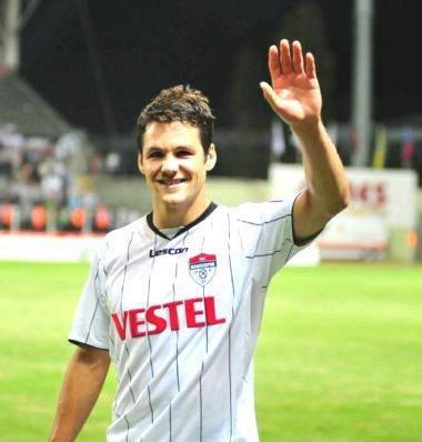 <p>22. saniye: 2010-2011 sezonunda Manisaspor-Kardemir Karabükspor maçında Manisasporlu Jashua Simpson.</p>