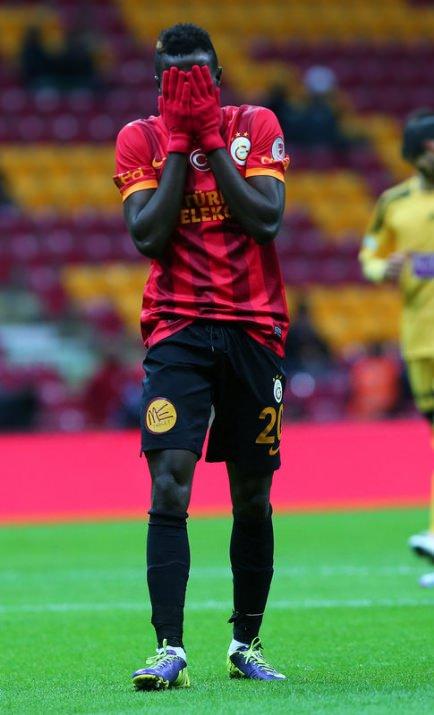 <p>Tokatspor maçında talihsiz bir şekilde sakatlanarak sezonu kapatan Bruma, Galatasaraylı taraftarları yasa boğdu. En büyük korku ise genç yaşta sakatlanan futbolcunun döndüğünde eski formuna kavuşamaması... <br /><br />Futbol tarihinde geçirdiği sakatlıklardan sonra eski günlerini mumla aratan öyle isimler var ki! İşte Türkiye ve Dünya futbolunun sakatlandıktan sonra dikiş tutturumayan bazı yıldızları...<br /><br /><strong>Mehmet Can Belören / HABER 7</strong> </p>
