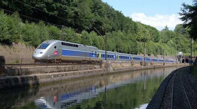 2- TGV POS: SNCF tarafından işletiliyor. Alstom tarafından üretildi. Tren 574 kilometre hıza ulaştı. 13 Şubat 2007'de resmi olmayan bir testte 554 kilometreye çıktı.