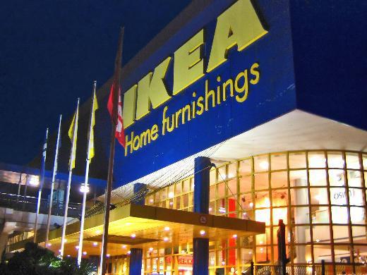 <p>2.IKEA</p>

<p>Kurucusu Ingvar Kamprad'ın baş harfleriyle, yetiştiği Elmtaryd Agunnaryd'ın baş harflerinin birleşiminden oluşmuştur.</p>
