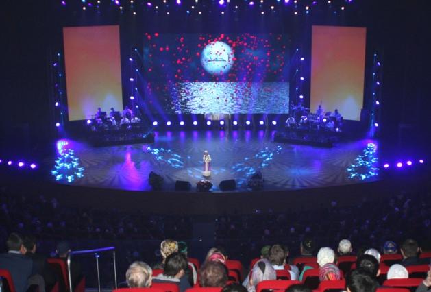 Rusya M&uuml;ft&uuml;ler Konseyi ve Moskova Belediye Başkanlığı'nın desteği ile d&uuml;zenlenen programa yaklaşık 7 bin kişi katıldı. 