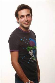<p><strong>OĞUZHAN KOÇ-</strong>90 dakika hatalı pas yapan da, turu getiren de aynı adam. Çelişkilerinde seviyoruz seni Caner:) </p>