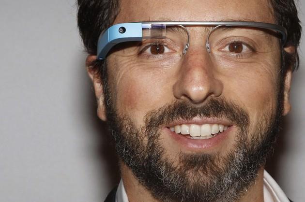 <p>Google Glass, kısıtlı sayıda kullanıcı tarafından test edildi. Gözlüklerin önümüzdeki yıl satışa çıkarılması bekleniyor.</p>