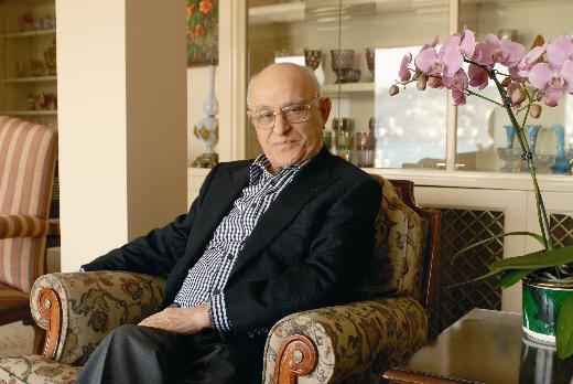 <p>6-7 milyar dolar</p>
<p>3- Şevket Sabancı ve Ailesi</p>
<p>Esas Holding</p>