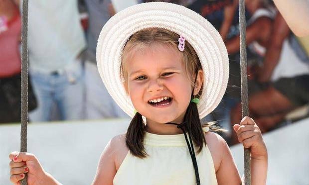 <p>6- Çocuğunuza olan tutumunuzu yeniden gözlemleyin.</p>