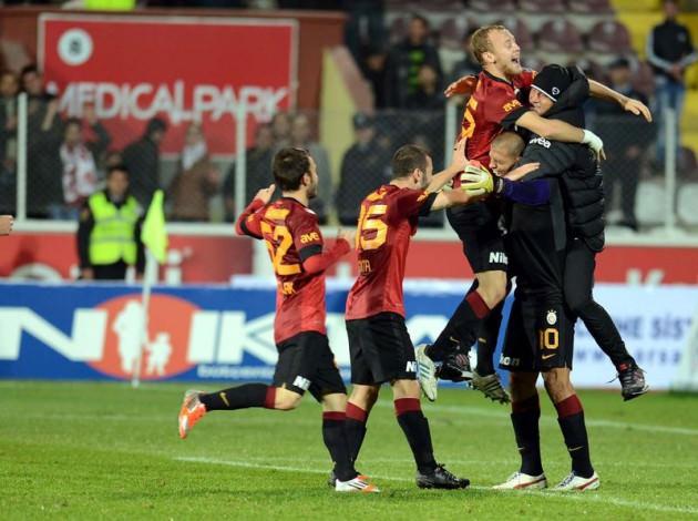 Almeida ayakla gol attı, Bekir röveşata ile gol attı, Melo penaltı kurtardı, İbrahimoviç'in varlığı bir aykırılık zaten. Mayalar haklı bence