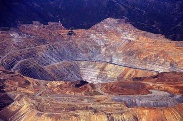 <p>Şu anki halinde Bingham Kanyonu Madeni'nin derinliği 1 kilometreden fazla.</p>
<p> </p>