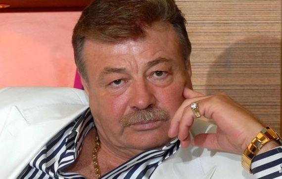 <p>Nuri Alço - 65</p>

<p> </p>
