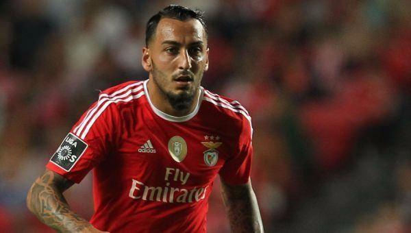 <p><strong>Kostas Mitroglou</strong><br />
Fulham > Benfica</p>

