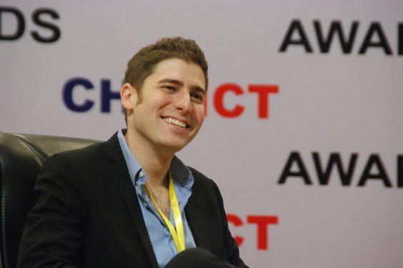 Eduardo Saverin: 30 yaşıındaki Saverin, 2.65 milyar dolarlık bir servete sahip. Saverin’in zenginliğinin bu kaynağı ise Facebook’un kurucu ortaklarından olmasından geliyor.