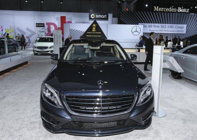 <p>Mercedes-Benz S-Class</p>
<p>"Lüks Otomobil" ödülünü Mercedes-Benz S-Class kazandı.</p>