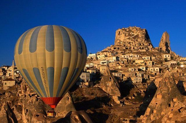 <p><strong>Nevşehir</strong></p>

<p>2015 nüfusu: 286.767 kişi.</p>

<p>2016 nüfusu: 290.895 kişi.</p>

<p>Değişim(%): 1,43</p>
