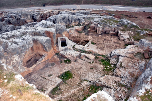 <p>Adıyaman'daki Komagene Krallığı'nın konaklama ve ticaret şehri Perre Antik Kenti'ne artık yürüyüş yoluyla daha rahat ulaşılabilecek.</p>