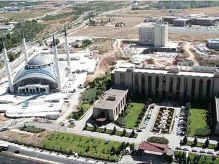 <h2>Diyanet İşleri Başkanı<br /><br />25 YIL 5.270,50 <br />26 YIL 5.306,16<br />27 YIL 5.341,83<br />28 YIL 5.377,50<br />29 YIL 5.413,16<br />30 YIL 5.448,83<br />31 YIL 5.484,50<br />32 YIL 5.520,16<br />33 YIL 5.555,83<br />34 YIL 5.591,49<br />35 YIL 5.627,16<br />40 YIL 5.805,49<br />45 YIL 5.983,82br> 50 YIL -<br />25 YIL İKRAMİYE 85.735,98<br />30 YIL İKRAMİYE 102.883,17</h2>