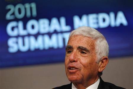 <p>Mel Karmazin</p>
<p>Sirius XM Radio Inc.</p>
<p>255,355,676 dolar</p>