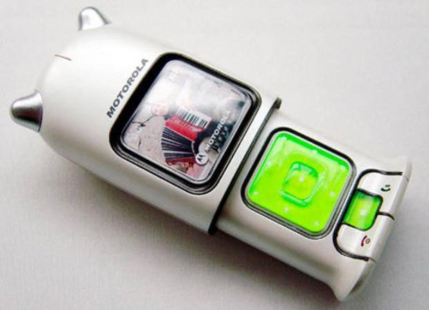 <p>Kawaii Phone<br />
Kamerası, renkli ekranlı ve küçük tuşları ile ilgi çeken bu tasarımın sahibi Joseph Liang</p>
