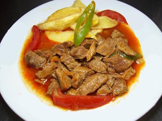 <p>Tas kebabı</p>