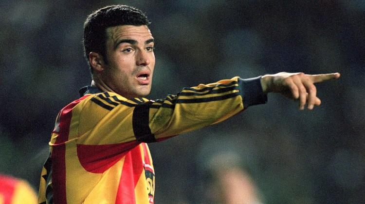 <p>Hakan Ünsal: "Yıllardır Fenerbahçe karşısında alınan mağlubiyetler nasıl bir psikoloji oluşturduysa G.Saraylılarda; kazandıklarına ve oynadıkları futbola inanmakta güçlük çekiyorlardı. Aldıkları galibiyette bile bir eziklik psikolojisi oluşmuştu adeta"</p>
