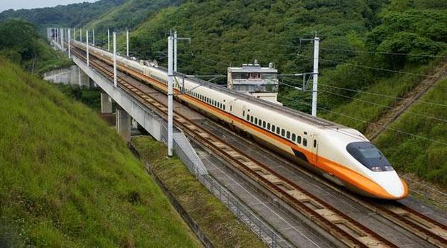 9-Tayvan Yüksek Hızlı Tren: Japon Shinkansen ailesi tarafından üretildi. 5 Ocak 2007 yılında teslim edilen trenlerin hızı da 300 kilometre.