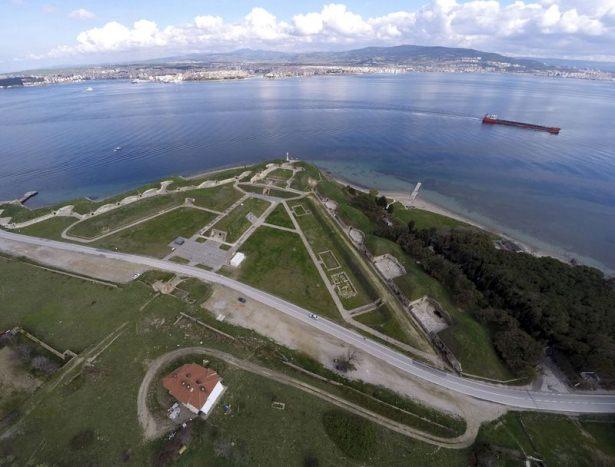 <p>Anadolu Ajansı kamerası da törenler öncesinde, Gelibolu Yarımadası Tarihi Milli Parkı'nı havadan görüntüledi.</p>

<p> </p>
