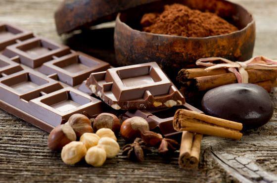 <p>Kötü kolestrolün iyileştirilmesine kullanılan kakao, içerisinde bulunan flavonoid maddesi ile damar hastalıkları riskini de ortadan kaldırıyor. </p>
