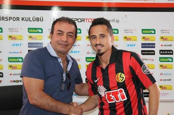 <p>Serdar Özkan (Eskişehirspor)</p>
<p> </p>
